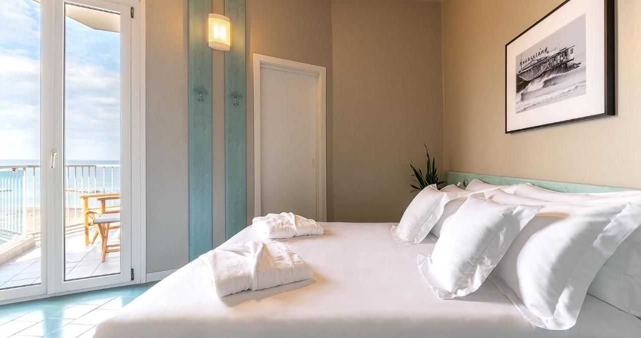 Victoria Palace Hotel Cattolica Extérieur photo