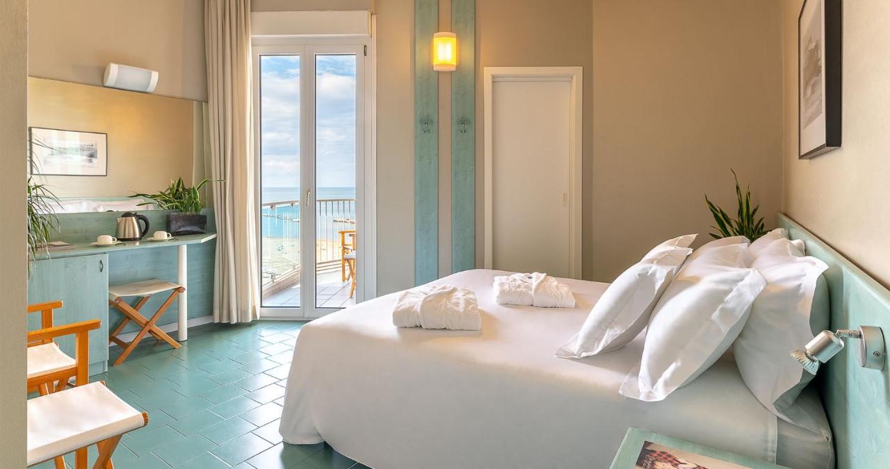 Victoria Palace Hotel Cattolica Extérieur photo