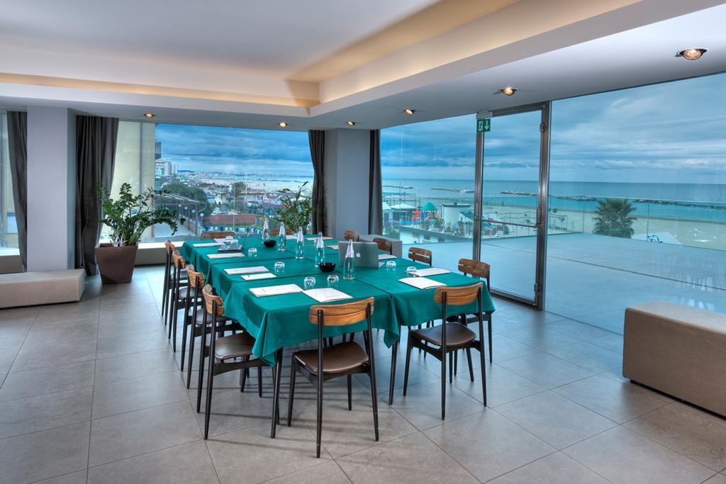 Victoria Palace Hotel Cattolica Extérieur photo